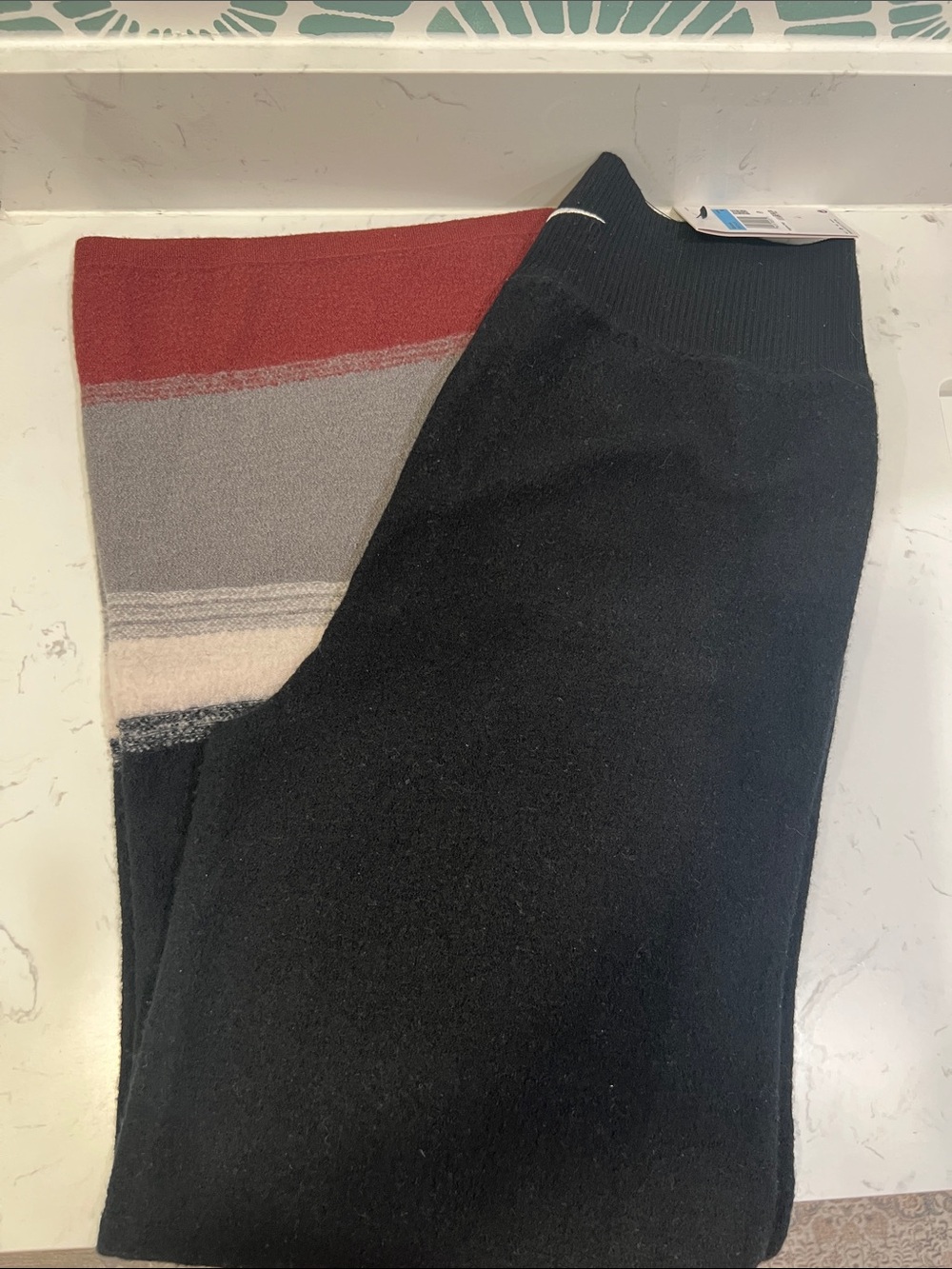 Womans Nike therma-fit adv Black wide leg with Multi-Striped legs